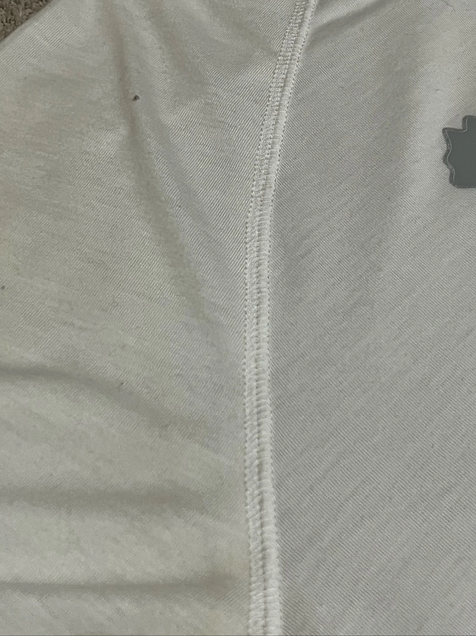 Camiseta branca puma oversize unissex sport com logo cinza e lilás – photo 8